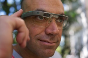 Fitur Utama Teknologi Smart Glasses yang Mengubah Cara Kita Berinteraksi Terbaru 2025