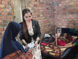 Perduli Sosial Dr Wulan Hidayat Ketua DPRD Berikan Bantuan ke Warga Tebing Tinggi