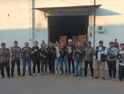 Ketua Umum Suara Anak Kolong Deny Purwanto, S.Sos Datangi Gudang Diduga Penyimpan Oli Palsu di Kubu Raya