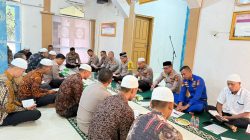 Personil Polres Pidie melaksanakan Yasinan di Mushalla Ar-Rahim