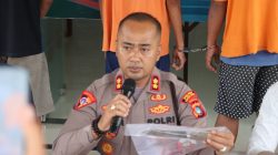 Konferensi Pers Polres Bangka Barat Ungkap Kasus Pembunuhan di Sungai Daeng, Barang Bukti Pisau Diamankan